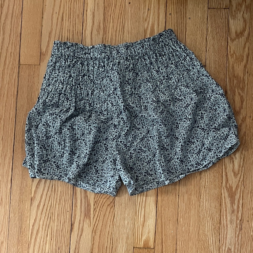 Madewell Smocked Pull-On Floral Shorts